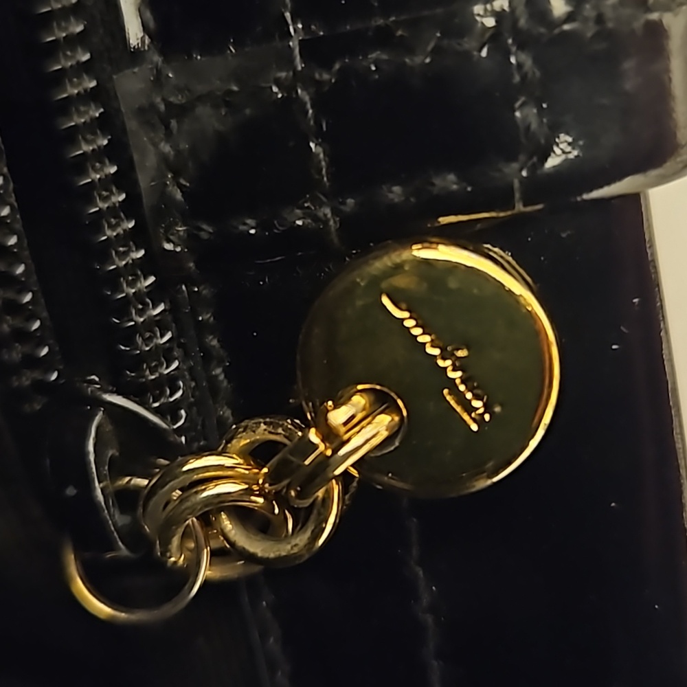 Salvatore Ferragamo Black Patent Leather Vala Large Tote w/ Gold, EUC Ha… - Picture 10 of 16